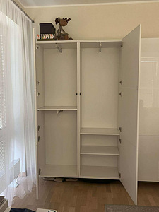 Настенный шкаф (5 фото из 5)