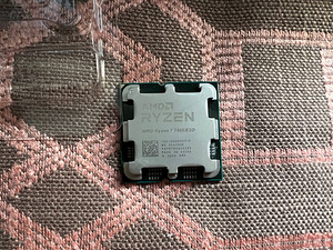 AMD Ryzen 7800x3D (2 фото из 2)