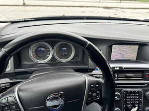 Volvo V60 D3/D4 2011 (7 фото из 9)