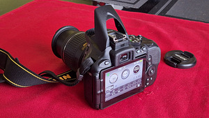 Nikon D5600 KIT 18-55VR (3 foto / 4)