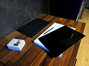 Samsung Galaxy Tab S8 Ultra + Book Cover + Adapter (2 foto / 4)