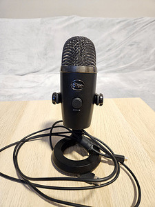 Mikrofon Blue Yeti Nano (1 foto / 3)