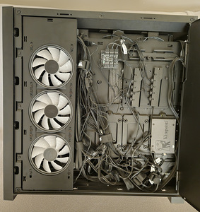 ICUE 5000X RGB, RTX 4080, i7-12700KF, 32GB RAM (4 foto / 7)