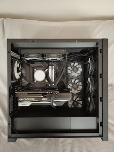 MSI GeForce RTXTM 4080 16GB VENTUS 3X OC (1 foto / 3)