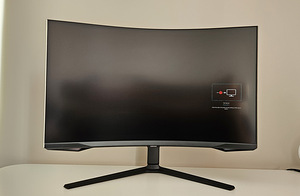 Mängumonitor Samsung Odyssey Neo G7 32” 165hz (2 foto / 4)