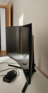 Mängumonitor Samsung Odyssey Neo G7 32” 165hz (3 foto / 4)