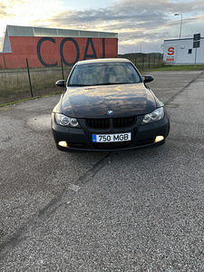 BMW e90 (2 foto / 5)