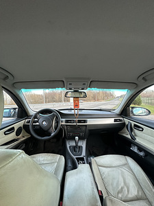 BMW e90 (5 foto / 5)