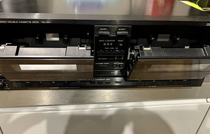 Broneritud: TECHNICS STEREO DOUBLE CASSETTE DECK RS-X911 (3 foto / 10)
