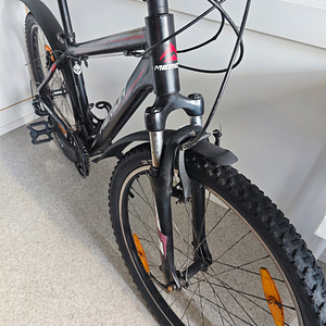 Meeste maastikujaldratas MERIDA CrossWay 26 " tolli. (3 foto / 10)