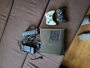 XBOX360 (не работает) (1 фото из 1)