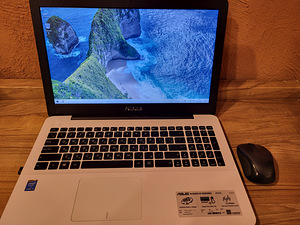 ASUS X554LA laptop (1 foto / 5)