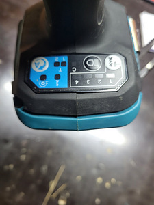 Makita dtd171 (2 foto / 4)