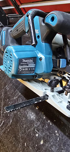 Makita DHS680 akuketassaag,18v harjavaba (2 foto / 3)