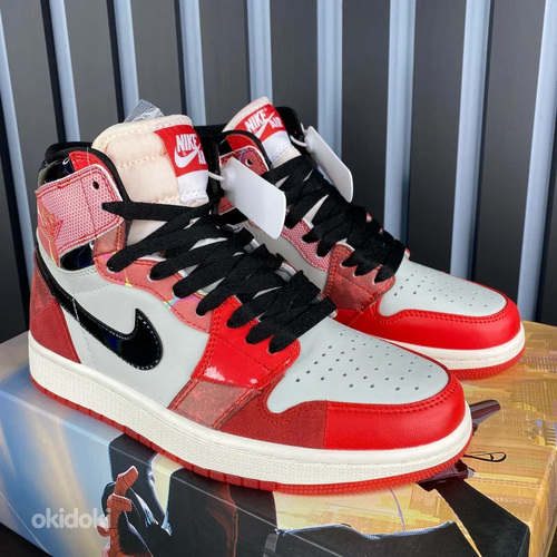 Nike Air Jordan 1 Ретро (фото #1)