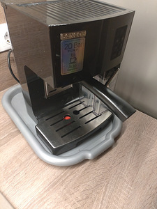 Kasutatud Espressomasin Sencor SES 4050SS, kehtiv garantii (1 foto / 10)