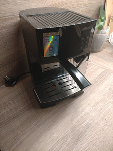 Kasutatud Espressomasin Sencor SES 4050SS, kehtiv garantii (4 foto / 10)