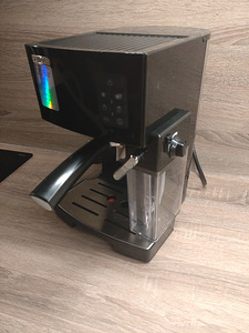 Kasutatud Espressomasin Sencor SES 4050SS, kehtiv garantii (5 foto / 10)