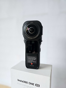 Insta360 ONE RS