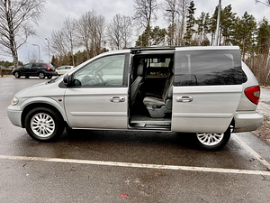Chrysler Voyager 2.8 2005 (11 foto / 15)