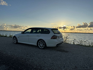 BMW 330D M-Pakett (4 foto / 6)