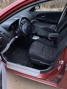 KIA Ceed SW 2008, 1.6 bensiin, automaat, 227 300 km ÜV 05/27 (9 foto / 14)