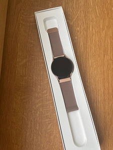 Samsung Galaxy Watch4 / Watch 4 (1 foto / 3)