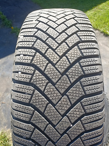Ламель шины GoodYear Ultra Grip Ice 3 (1 фото из 6)