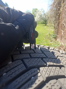 Ламель шины GoodYear Ultra Grip Ice 3 (3 фото из 6)