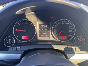 Audi A4 Avant 2.0 TDI 103kw (8 foto / 10)