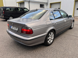 BMW 525TDS (5 фото из 12)