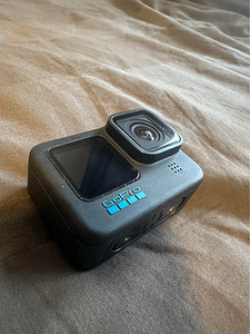 Gopro Hero 11 Black + Media Mod + Дополнительные аккумуляторы + различные аксесс... (2 фото из 4)
