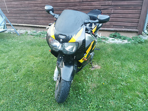 Honda cbr 900rr fireblade (7 foto / 7)