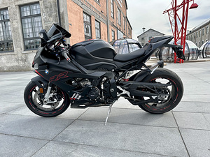 BMW S1000RR (6 фото из 10)