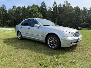 MERCEDES-BENZ C 200 CDI (6 foto / 9)