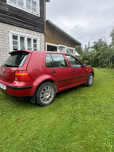 Wolkswagen golf 1,6 (3 foto / 6)
