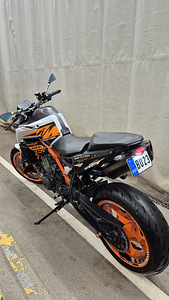 Продается мотоцикл 2021 KTM DUKE 890R (6 фото из 9)