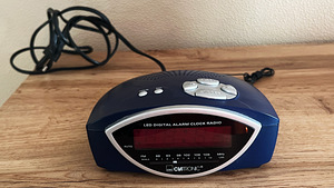Elektroonilised kellad (äratuskell raadioga) (3 foto / 3)