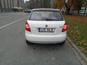 Skoda Fabia läbisõit 43700km (4 foto / 12)