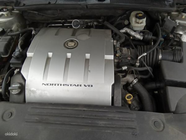 Кадиллак ДТС V8 Нортстар (фото #10)