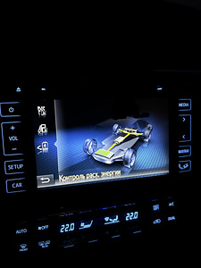 Tojota Auris (6 foto / 13)