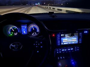 Tojota Auris (7 foto / 13)