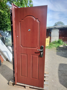 METALLUKSUKS (2 foto / 4)