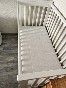 Детская кровать (3 фото из 7)