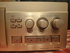 Sony MDS-JA 30ES (7 foto / 10)