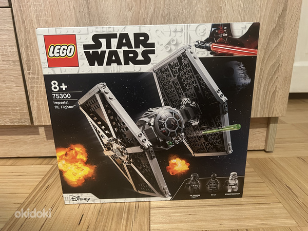 LEGO Star Wars Имперский истребитель TIE Fighter™ 75300 (фото #1)
