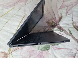 Dell Latitude 7430 (i5, 16GB, 256 SSD, Carbon, garantii) (7 foto / 10)
