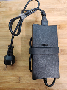 Dell laadija / adapter 130W (19.5V 6.7A 7.4mm) (1 foto / 3)