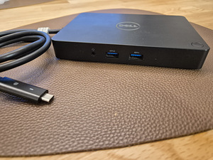 Dell dock WD15 + Dell 130W laadija, adapter (2 foto / 4)