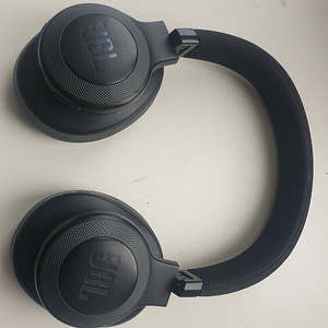 JBL Lifestyle E65BTNC (1 фото из 5)